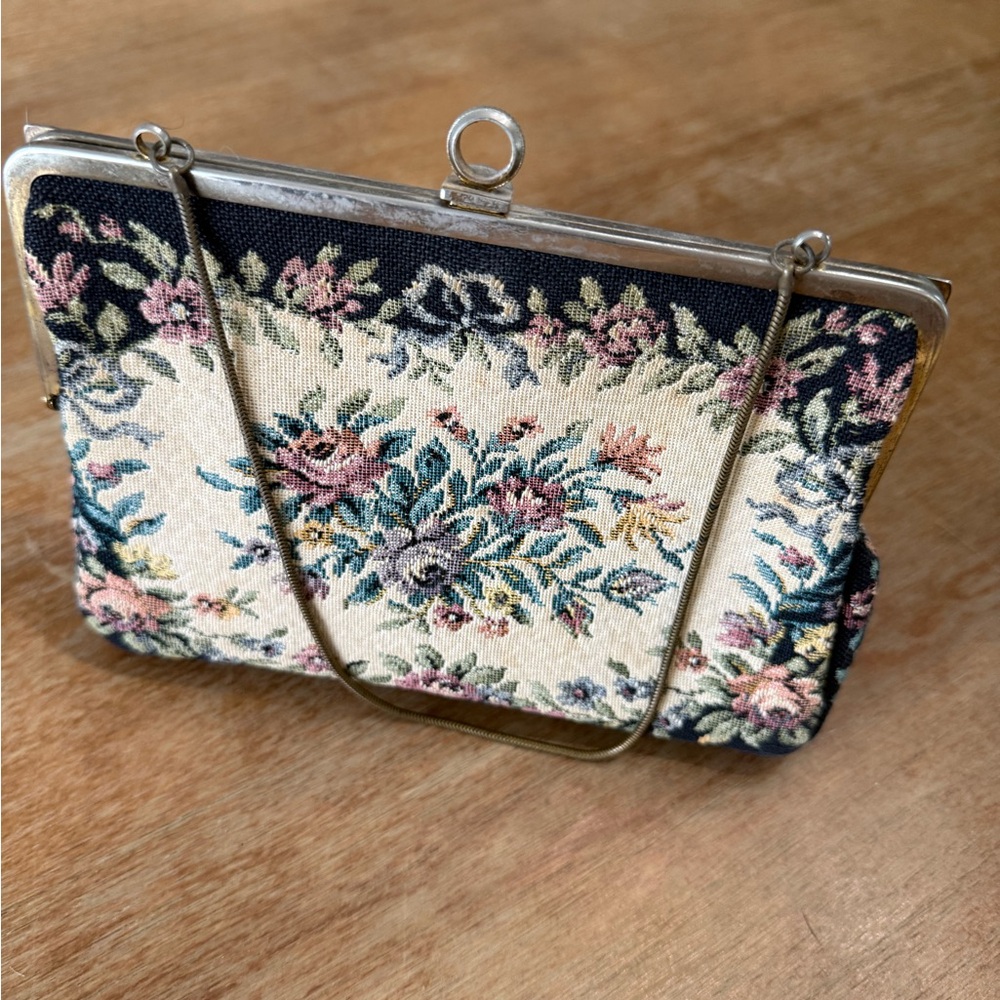 Vintage Floral Needlepoint Tapestry Handbag in Cream and Pink
